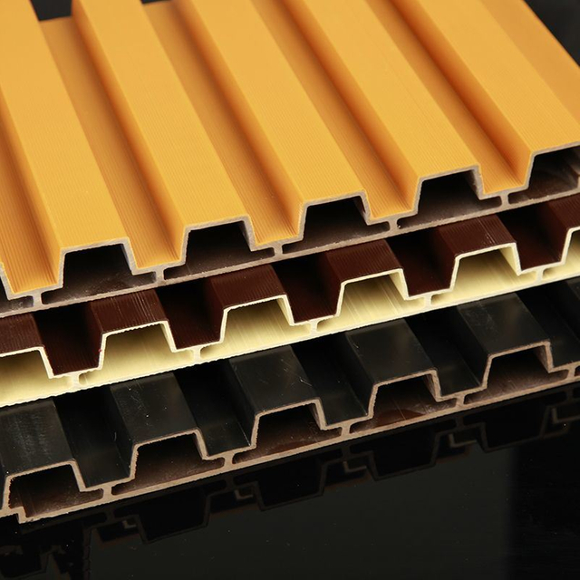 Co-Extrusion Capped Wood Plastic Composite Wall Cladding