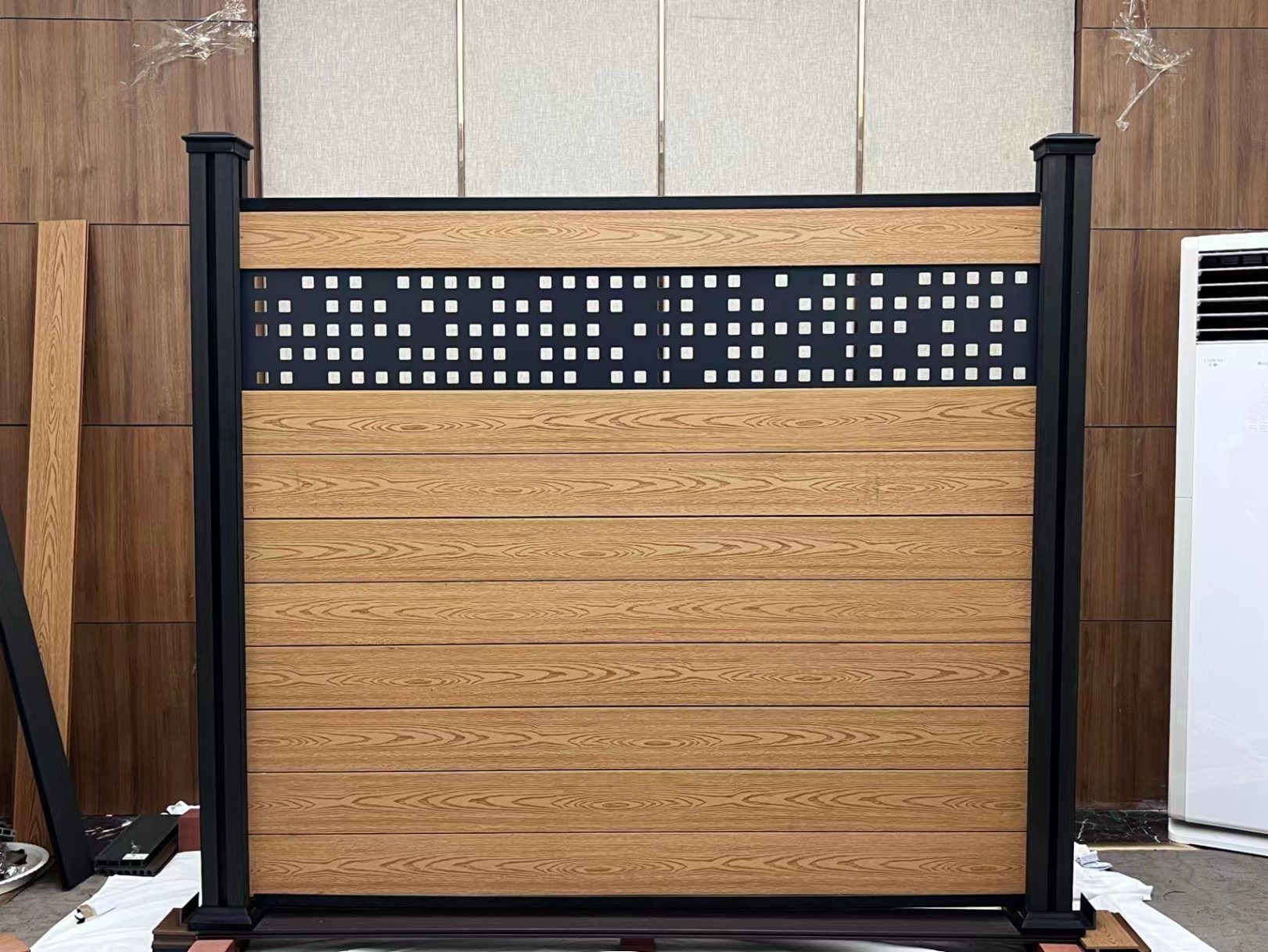 WPC Composite Fence Wood Plastic Composite Easy Installation Outdoor Fence