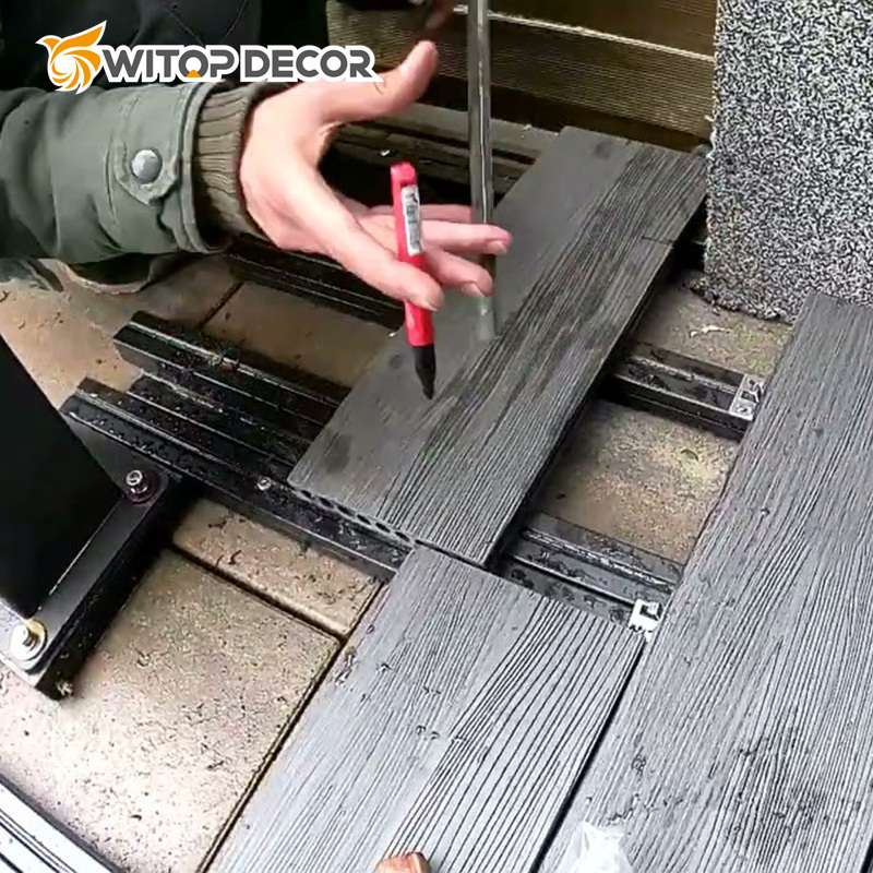 Hollow Balcony Anti-Slip Wood Plastic Composite WPC Co-Extrusion Decking