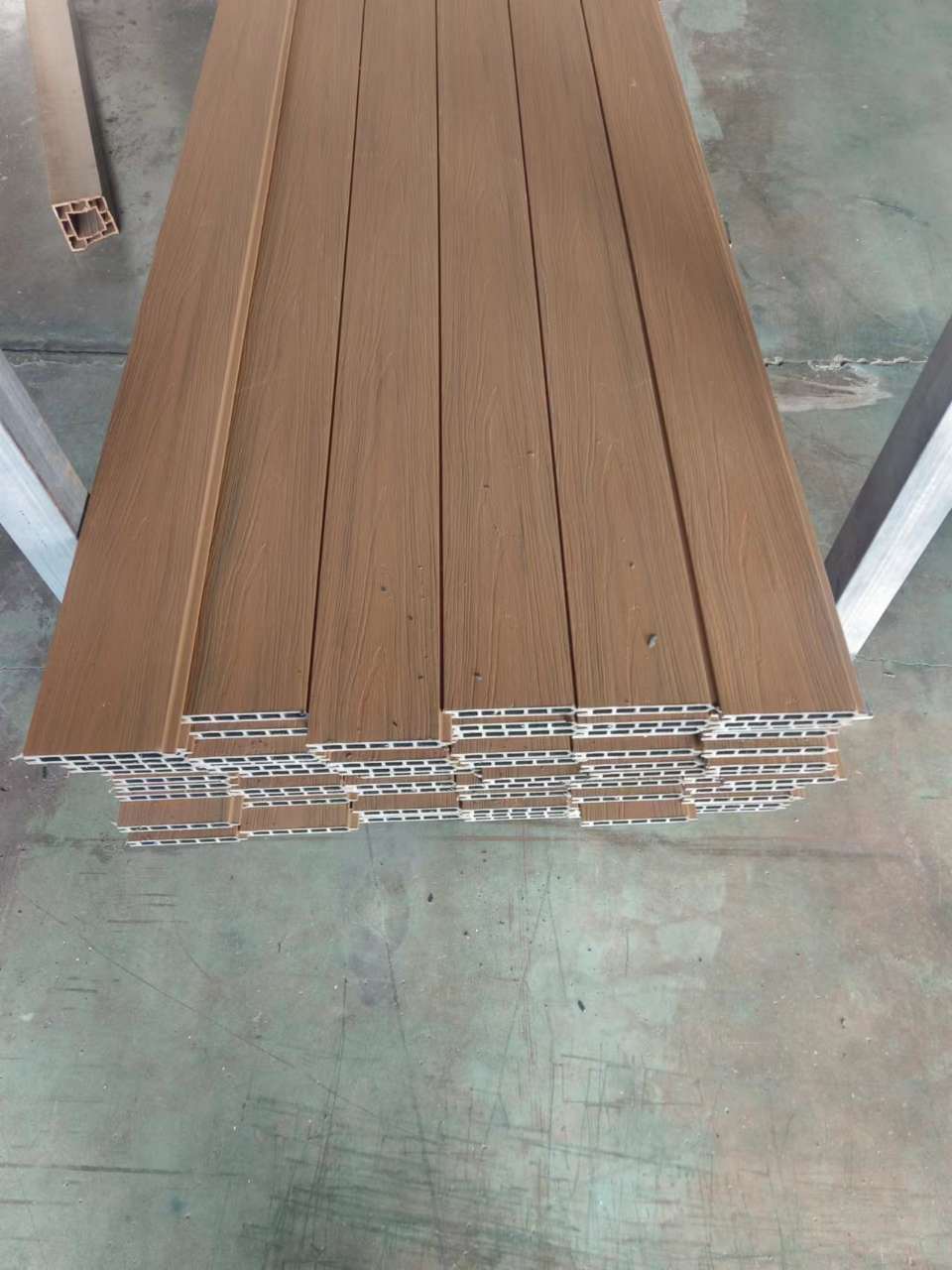 Cheap Composite Decking Plastic Fence Anti Wind Anti Strom Wood Fence Panels Wholesale