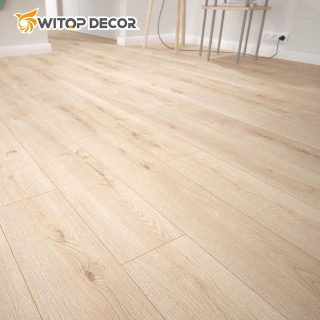 Waterproof PVC Flooring Vinyl Plastic Wood Grain Spc Click Flooring