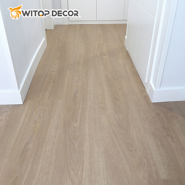 Waterproof 5mm Cheap Price in Malaysia Spc Vinyl Plastic Flooring