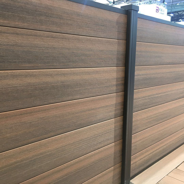 Outdoor Easy Installation Anti Fire Anti Water WPC Vila Fence Beautiful Garden Fence