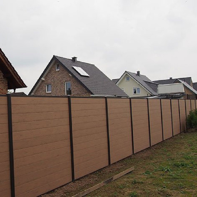 Anti-Ultraviolet Discount Fencing Wood Plastic Composite WPC Privacy Fence