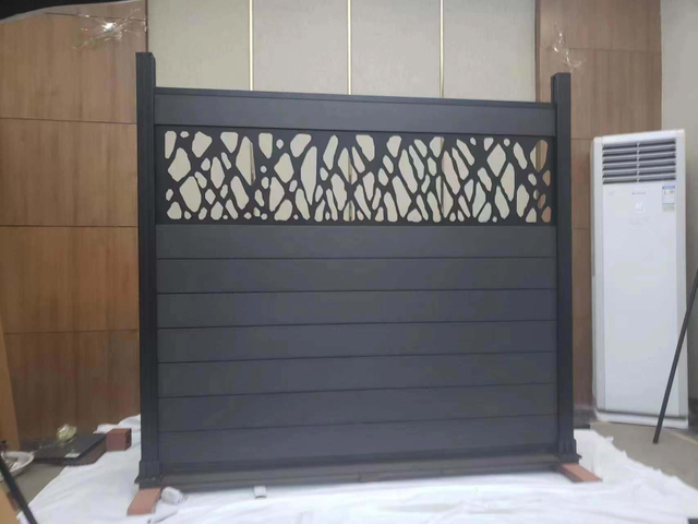 Co-Extrusion Wood Plastic Composite Fence WPC Fence Wall Panel Outdoor