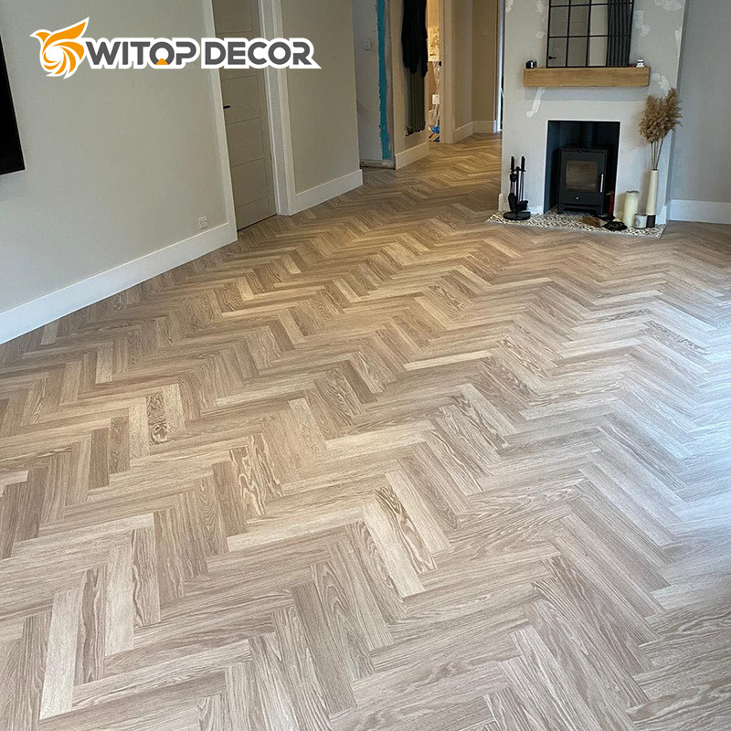 Waterproof PVC Flooring Vinyl Plastic Wood Grain Spc Click Flooring